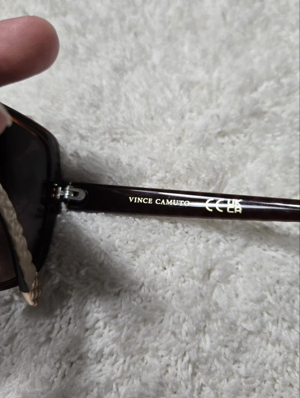 Vince Camuto no case